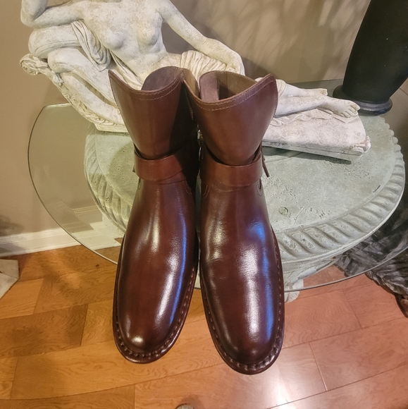 Ugg Elysium Leather Boot in Brown 9.5 #443 - Picture 7 of 17